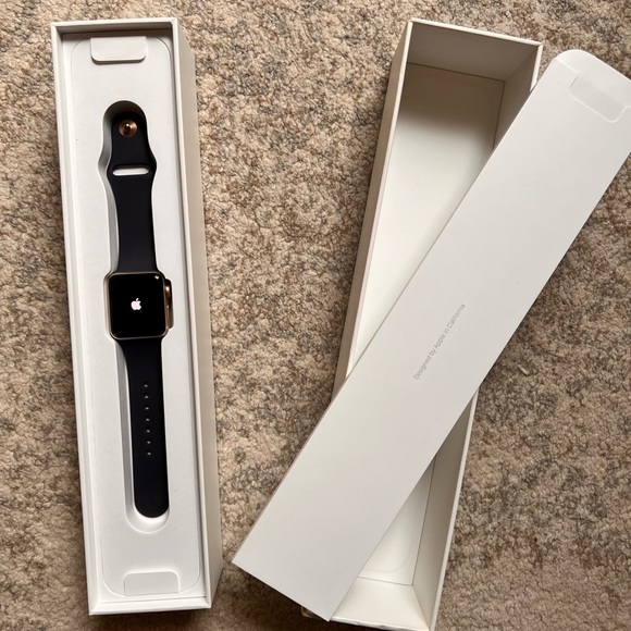 Apple Watch Series 2 - Picture 1 of 10